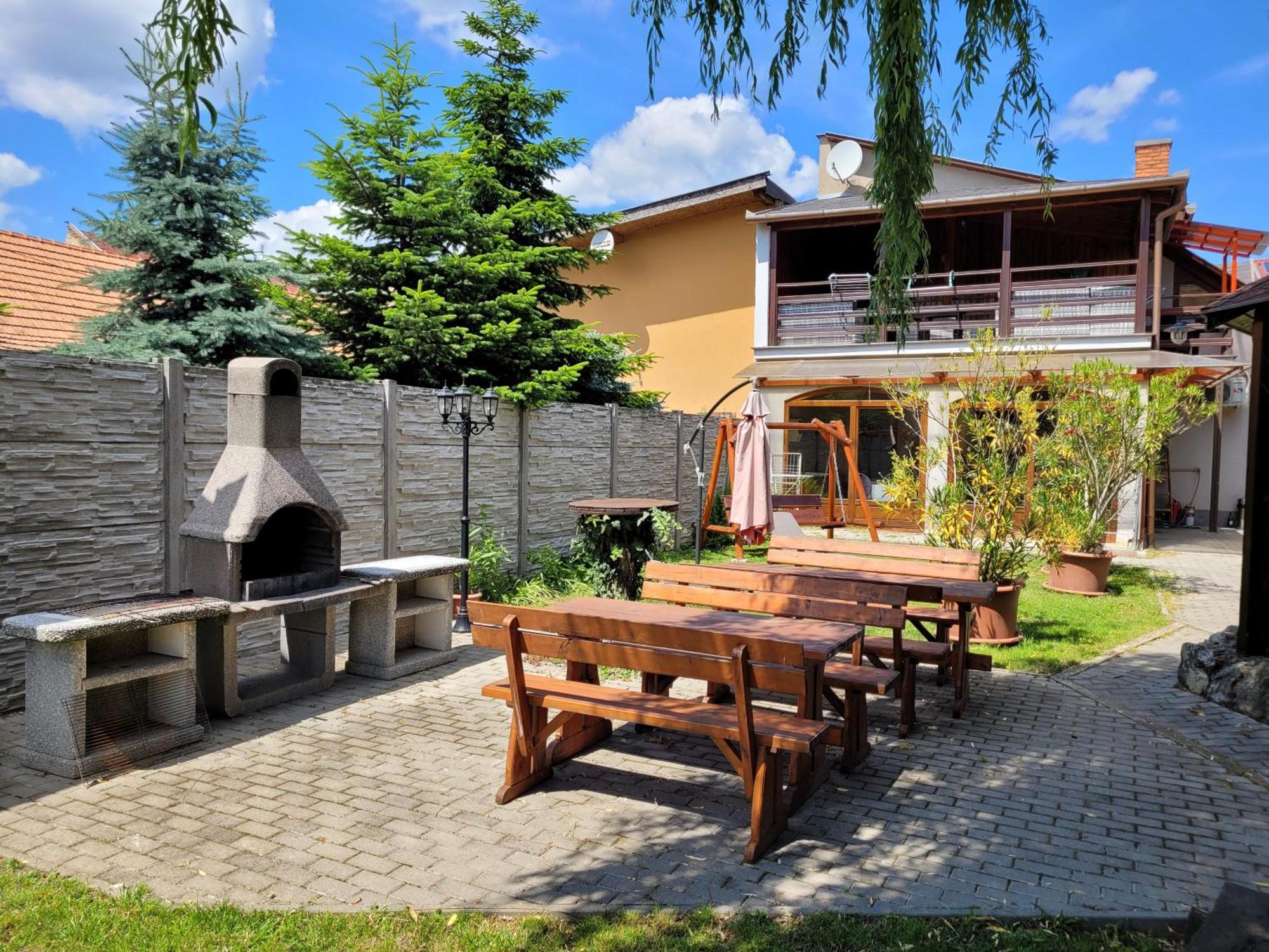 Penzion Korzo Štúrovo Екстериор снимка