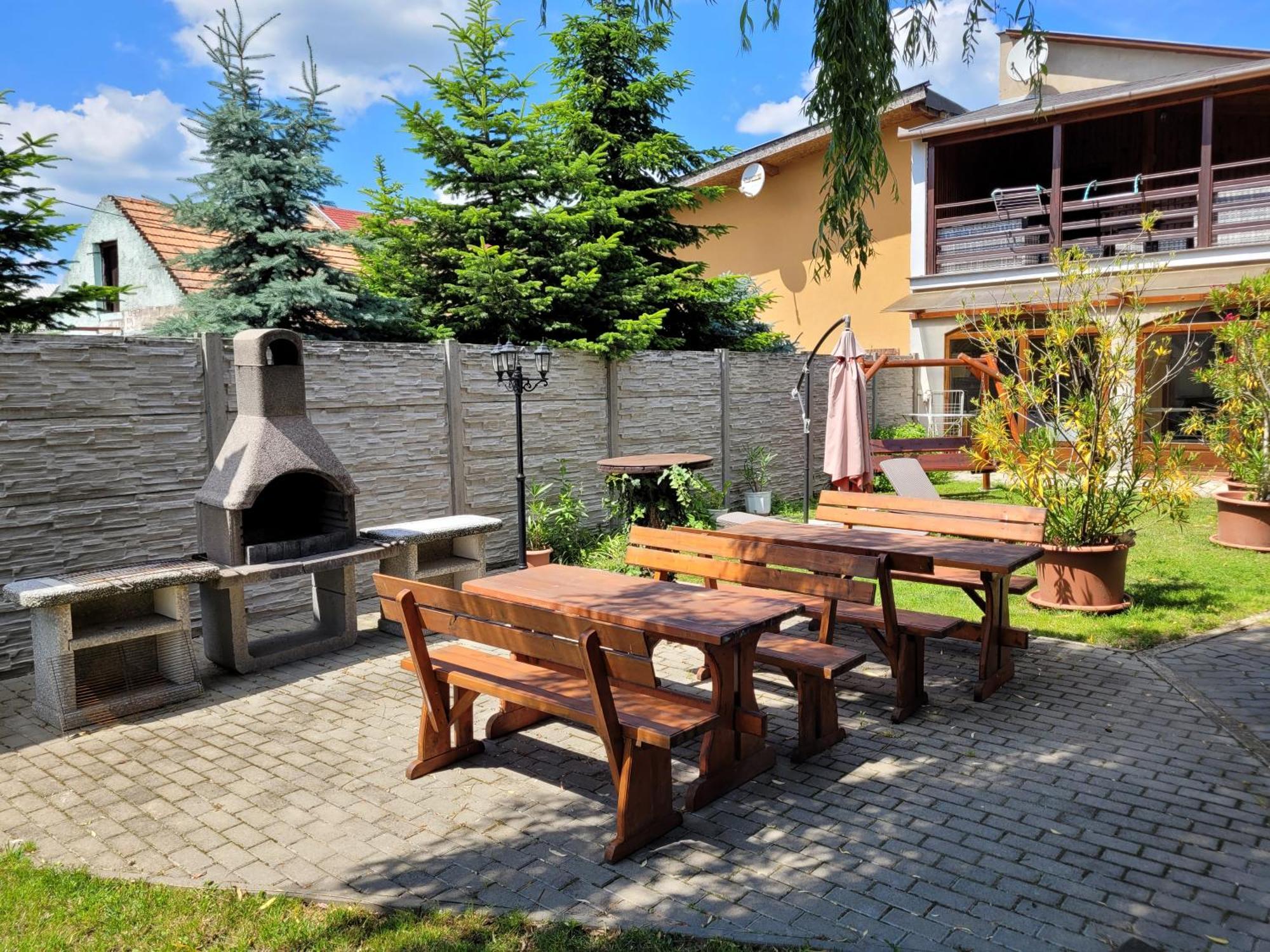 Penzion Korzo Štúrovo Екстериор снимка